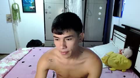 Snapshot of kennyonly_ chatting on 11.27.25 Kenny online show from 11.27.25