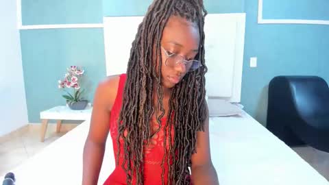kentha_mitchells online show from 09.11.25