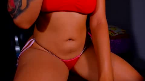 Snapshot of kerlysmith24 chatting on 02.14.25 Kerlysmith24 online show from 02.14.25