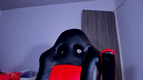 Snapshot of kerlysmith24 chatting on 03.08.25 Kerlysmith24 online show from 03.08.25