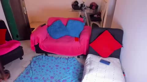 Snapshot of kerlysmith24 chatting on 10.26.25 Kerlysmith24 online show from 10.26.25