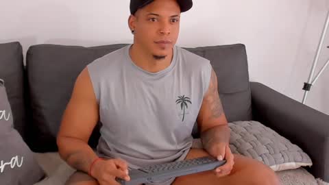 Snapshot of kevin_lance chatting on 12.25.24 Kevin Lance online show from 12.25.24