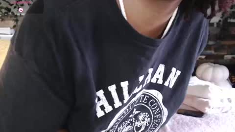 Snapshot of khayaparker chatting on 12.31.24 Khaya online show from 12.31.24