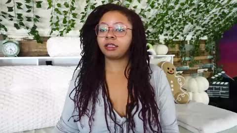 Snapshot of khayaparker chatting on 03.01.25 Khaya online show from 03.01.25