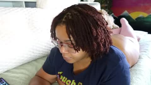 Snapshot of khayaparker chatting on 03.10.25 Khaya online show from 03.10.25