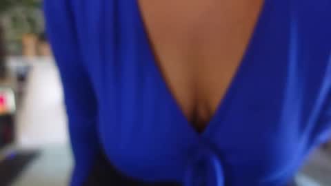 Snapshot of khayaparker chatting on 03.12.25 Khaya online show from 03.12.25