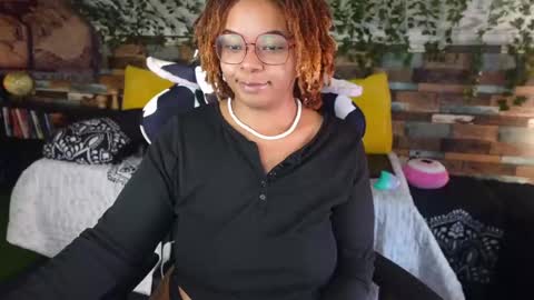 Snapshot of khayaparker chatting on 09.08.25 Khaya online show from 09.08.25