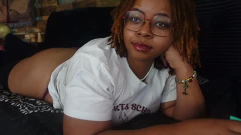 Snapshot of khayaparker chatting on 09.09.25 Khaya online show from 09.09.25