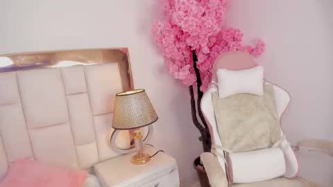 Snapshot of khelany_isyy chatting on 02.11.25 Khelany Isyy online show from 02.11.25