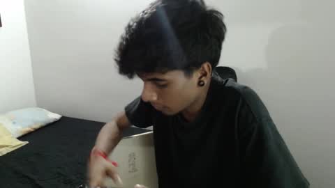 Snapshot of khevinlopezonig chatting on 02.13.25 khevinlopezonig online show from 02.13.25