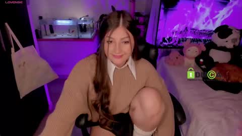Snapshot of khionebesset chatting on 12.31.24 Khi.  online show from 12.31.24