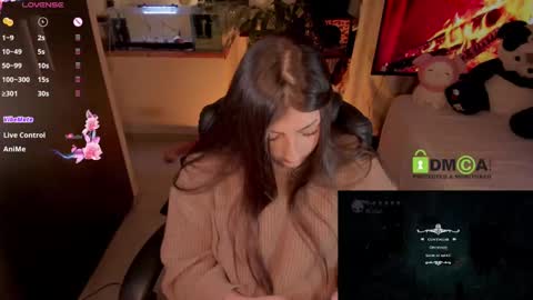 Snapshot of khionebesset chatting on 02.14.25 Khi.  online show from 02.14.25