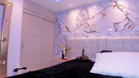    N         M online show from 10.29.25