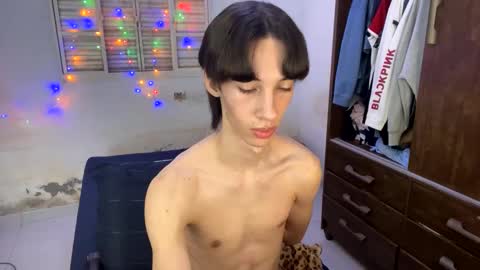 Snapshot of kiantwink chatting on 01.21.25 kiantwink online show from 01.21.25