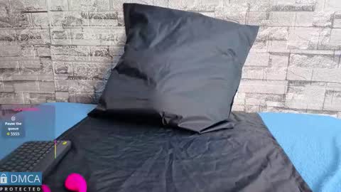 Kiara Zahiri online show from 12.03.25