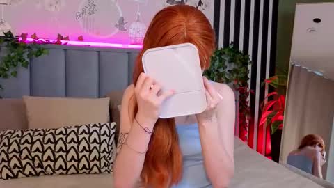 kiki_blue_eyes online show from 09.16.25