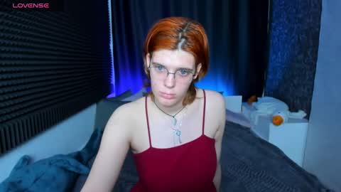Snapshot of kiki_krash chatting on 12.03.24 Kiki online show from 12.03.24