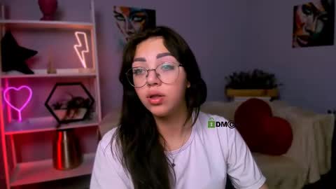 Snapshot of kiki_swan chatting on 03.10.25 kiki_swan online show from 03.10.25