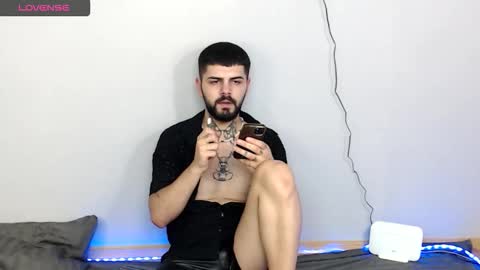 Snapshot of killianvane chatting on 10.18.25 killianvane online show from 10.18.25