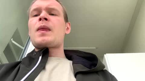 Snapshot of kilyao chatting on 10.25.25 Kilyao online show from 10.25.25