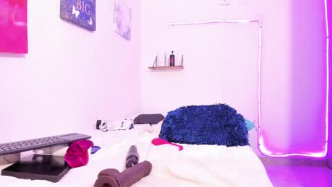 kim online show from 01.30.25