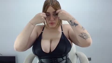 Snapshot of kim_bellemore chatting on 02.10.25 Kimberly online show from 02.10.25