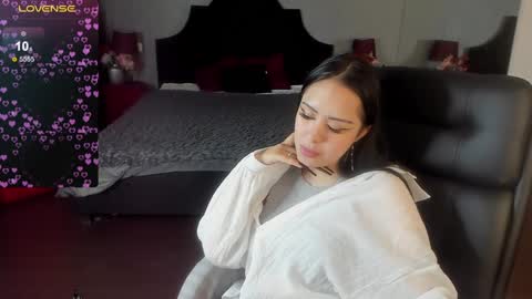 Kim online show from 12.21.24