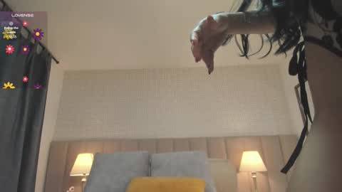 Kim online show from 10.13.25