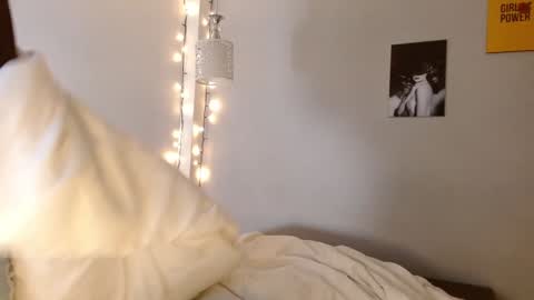 Snapshot of kimandyuk chatting on 12.07.24 Kim  Yuk online show from 12.07.24