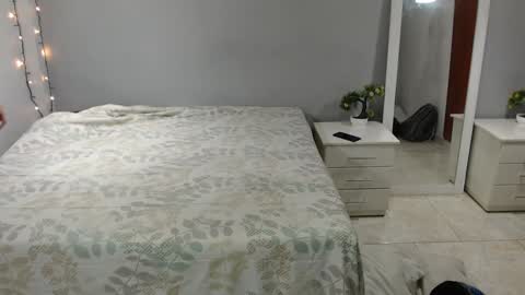 Snapshot of kimandyuk chatting on 01.09.25 Kim  Yuk online show from 01.09.25