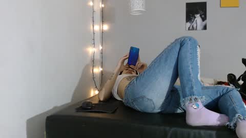 Snapshot of kimandyuk chatting on 01.13.25 Kim  Yuk online show from 01.13.25