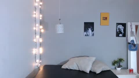 Snapshot of kimandyuk chatting on 01.14.25 Kim  Yuk online show from 01.14.25