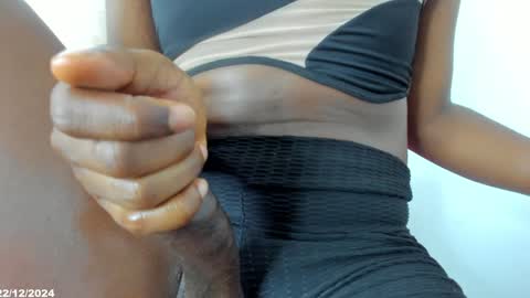 Snapshot of kimberly_house chatting on 12.21.24 Kimberly 3 online show from 12.21.24