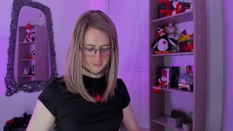 kimberly_thonson online show from 12.01.25