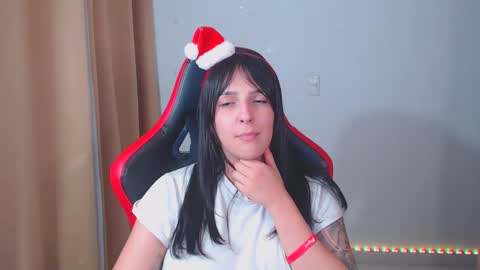 Snapshot of kimflexible_ chatting on 12.29.24 Kim 3 online show from 12.29.24