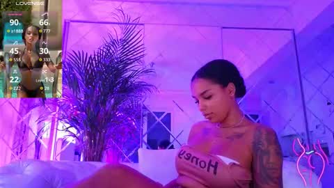 Kim online show from 11.28.25