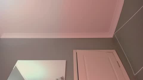 Snapshot of kimisun chatting on 12.22.24 Kiki online show from 12.22.24