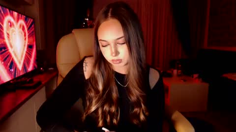 Kim Lee  online show from 12.24.24