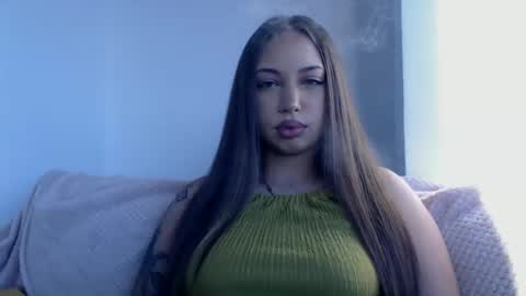 Kim Lee  online show from 03.06.25