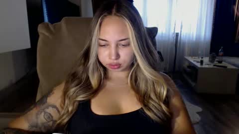 Kim Lee  online show from 10.14.25