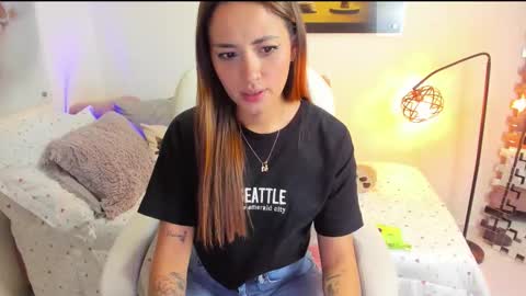 kimmberly_saenz_ online show from 10.03.25
