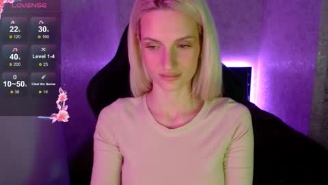 KimmySnow online show from 10.17.25