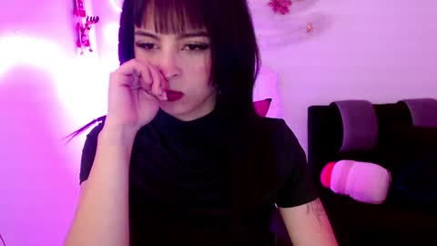 Snapshot of kind_scarlett chatting on 01.06.25 Kind Scarlett online show from 01.06.25
