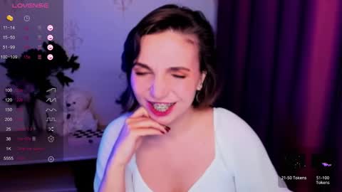 Hazel online show from 11.11.25