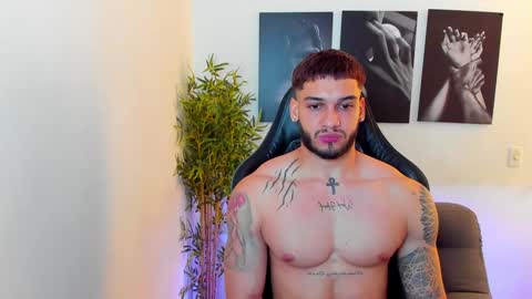 Snapshot of king_of_kings__ chatting on 01.17.25 king_of_kings__ online show from 01.17.25
