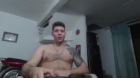 Snapshot of king_russo chatting on 09.18.25 king_russo online show from 09.18.25