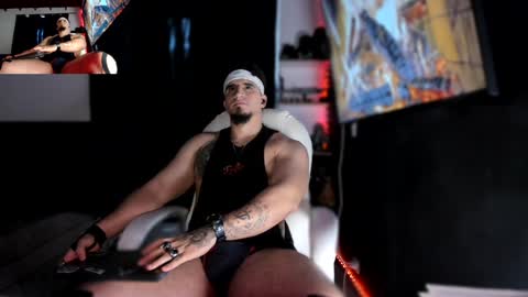 Snapshot of kingbear777 chatting on 12.03.24 King Bear online show from 12.03.24