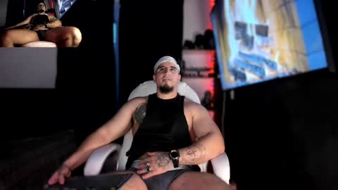 Snapshot of kingbear777 chatting on 12.05.24 King Bear online show from 12.05.24