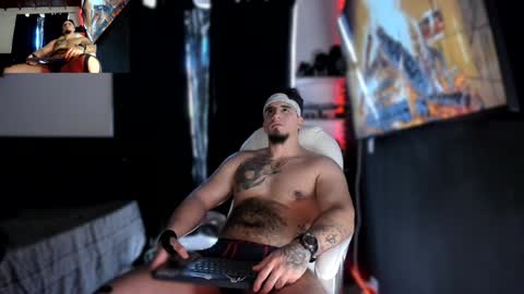 Snapshot of kingbear777 chatting on 01.27.25 King Bear online show from 01.27.25