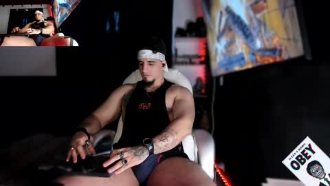 Snapshot of kingbear777 chatting on 02.15.25 King Bear online show from 02.15.25